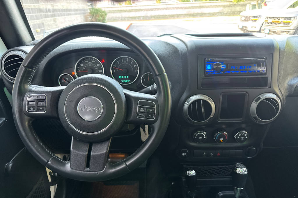 Thumbnail: 2017 Jeep Wrangler - 7