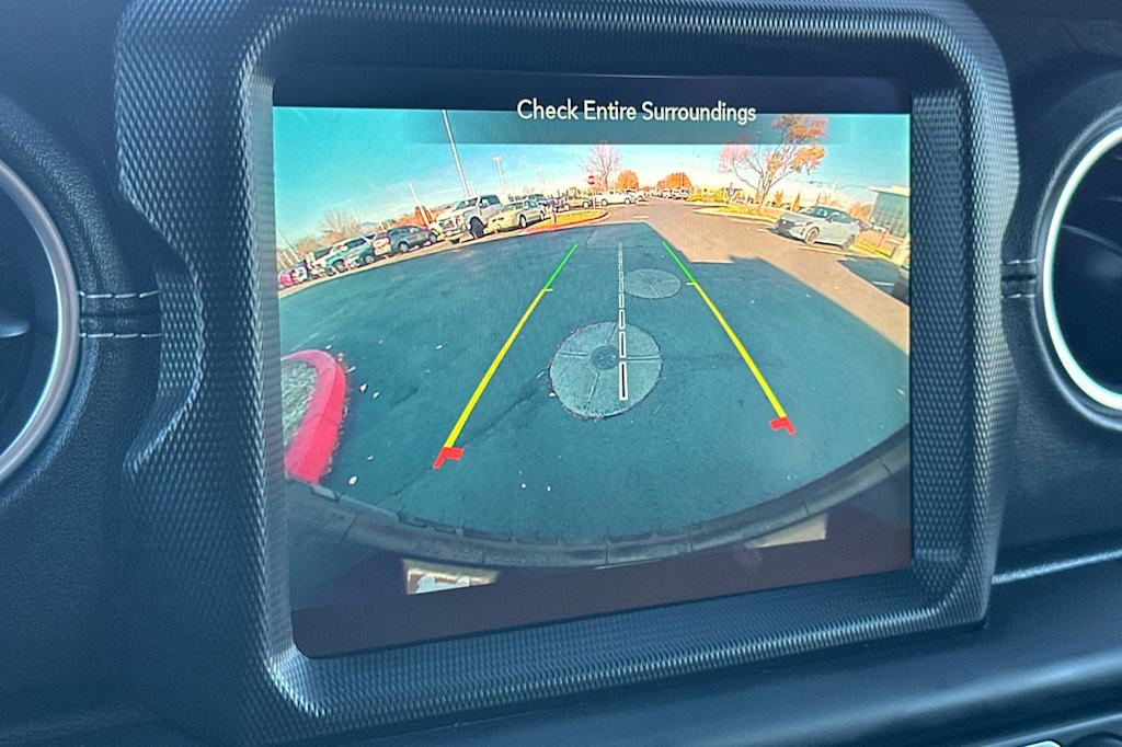 Thumbnail: 2021 Jeep Wrangler - 22