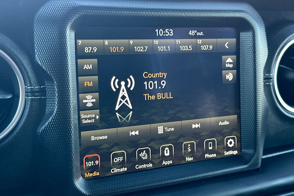 Thumbnail: 2021 Jeep Wrangler - 12