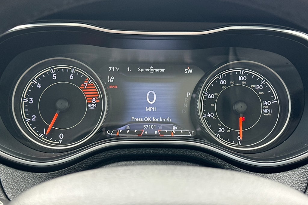 Thumbnail: 2019 Jeep Cherokee - 14