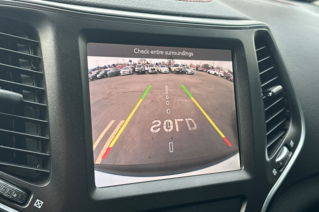 2019 Jeep Cherokee Trailhawk 23