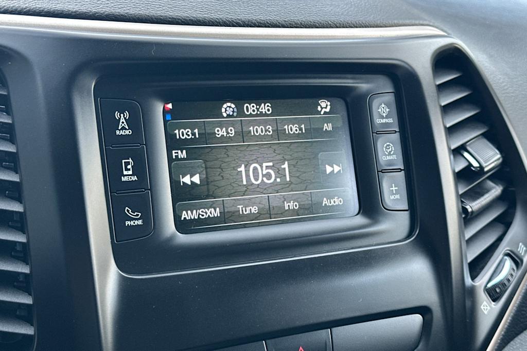 Thumbnail: 2016 Jeep Cherokee - 12