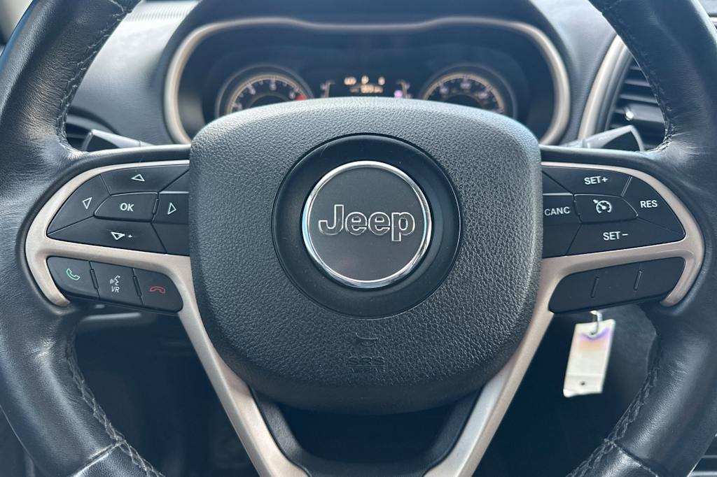 Thumbnail: 2016 Jeep Cherokee - 25