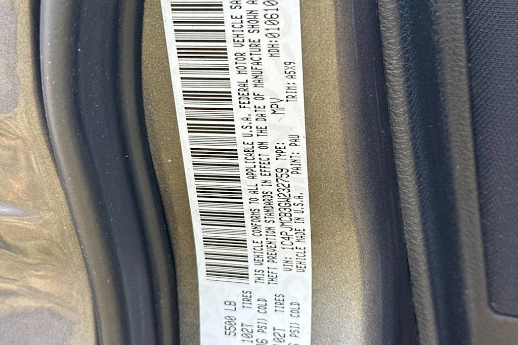 Thumbnail: 2016 Jeep Cherokee - 16