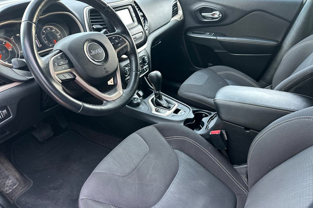 Thumbnail: 2016 Jeep Cherokee - 8