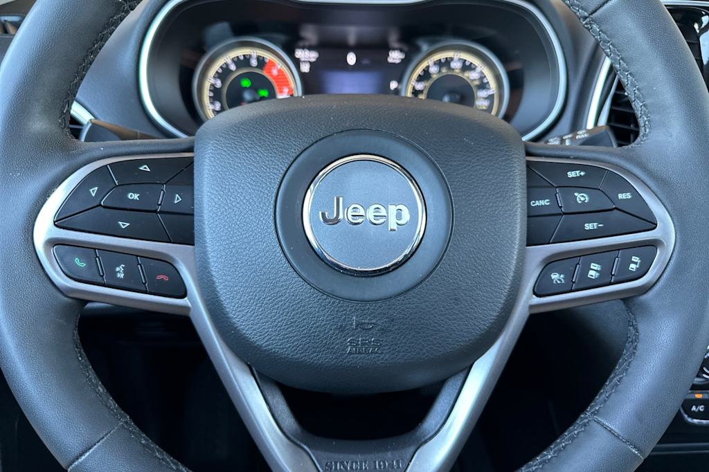 Thumbnail: 2022 Jeep Cherokee - 26