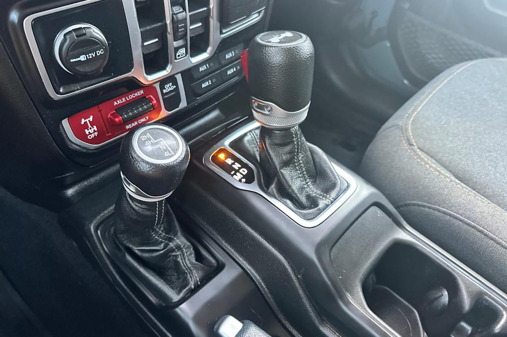 Thumbnail: 2024 Jeep Wrangler - 15