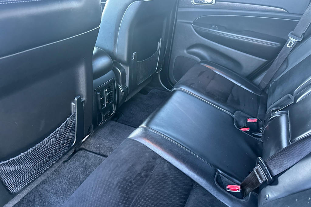 Thumbnail: 2018 Jeep Grand Cherokee - 12