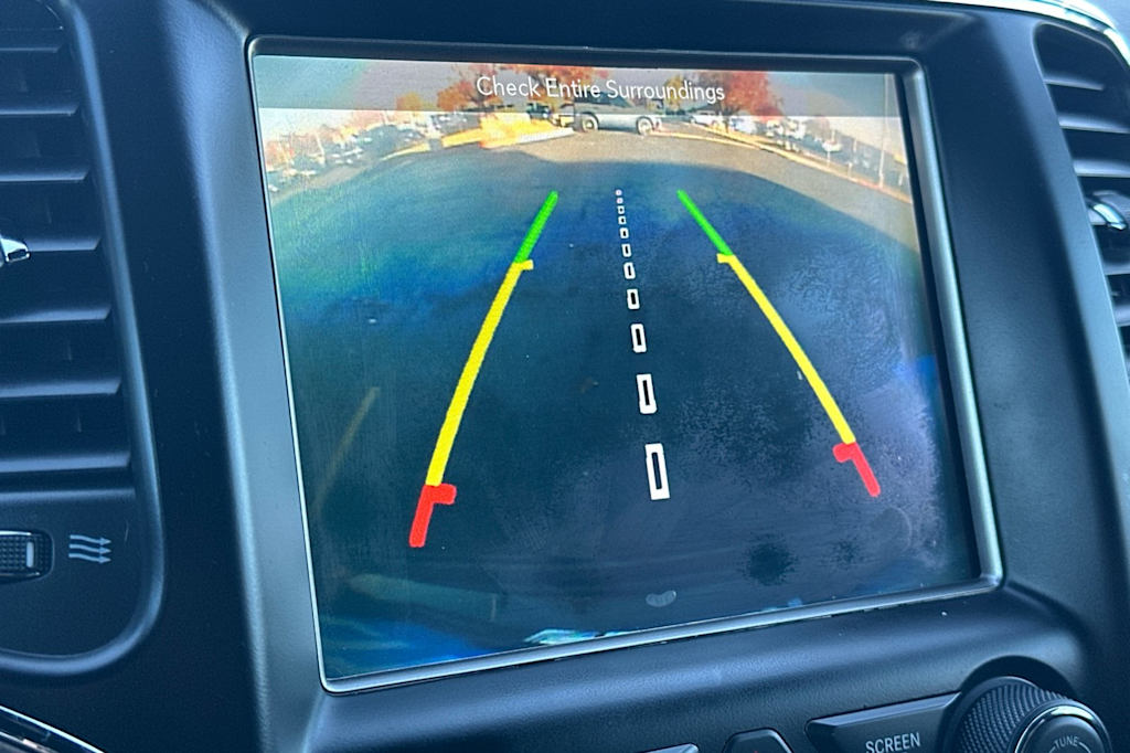 Thumbnail: 2018 Jeep Grand Cherokee - 23