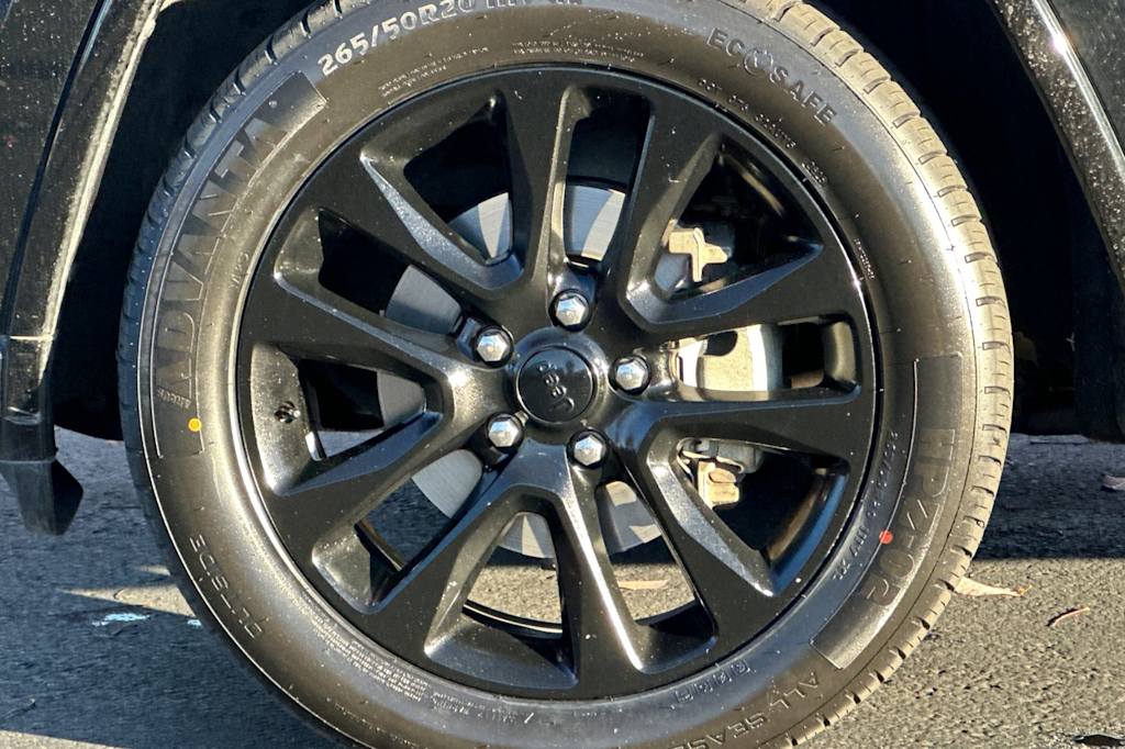 Thumbnail: 2018 Jeep Grand Cherokee - 8