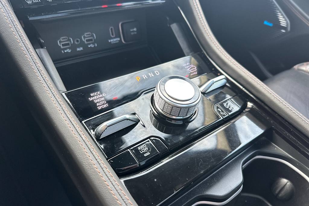 Thumbnail: 2023 Jeep Grand Cherokee L - 25