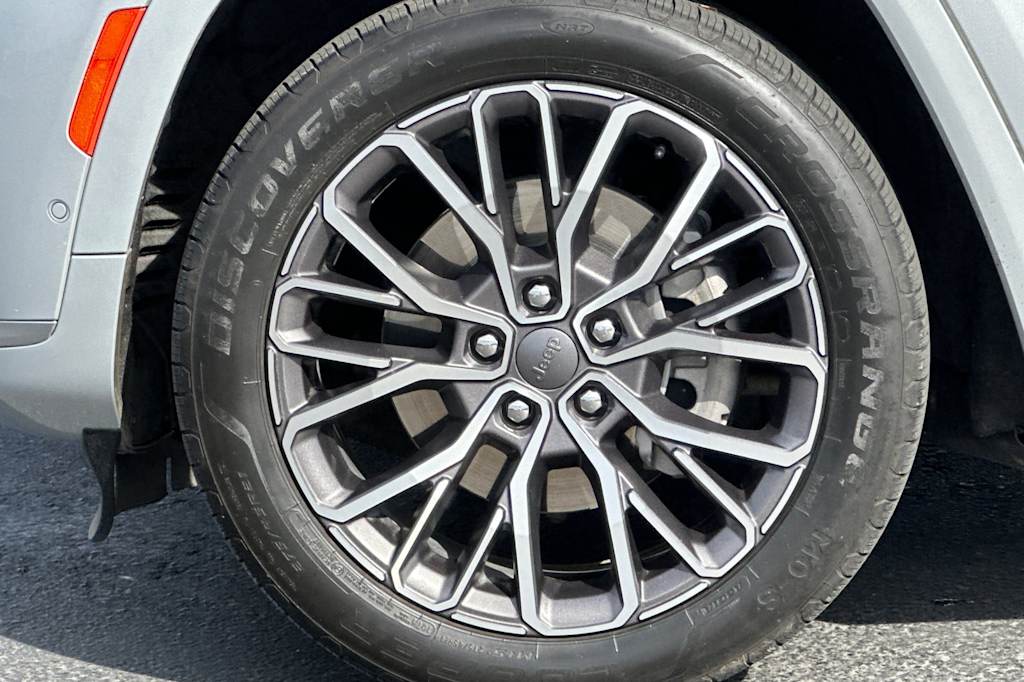 Thumbnail: 2023 Jeep Grand Cherokee L - 7