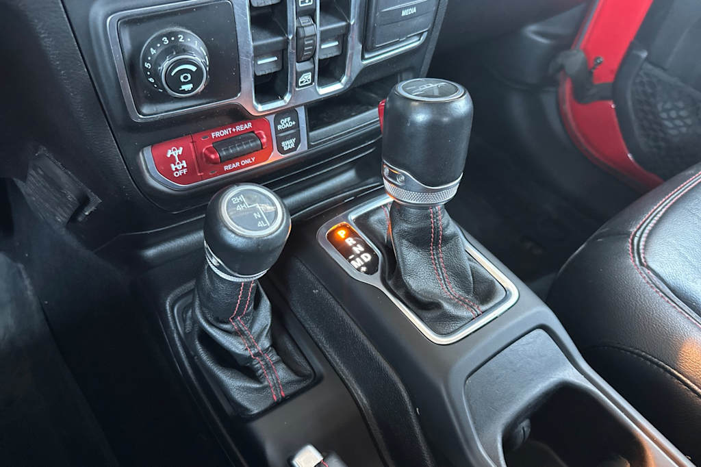 Thumbnail: 2020 Jeep Gladiator - 25
