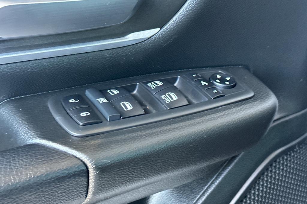 Thumbnail: 2021 RAM 1500 - 19