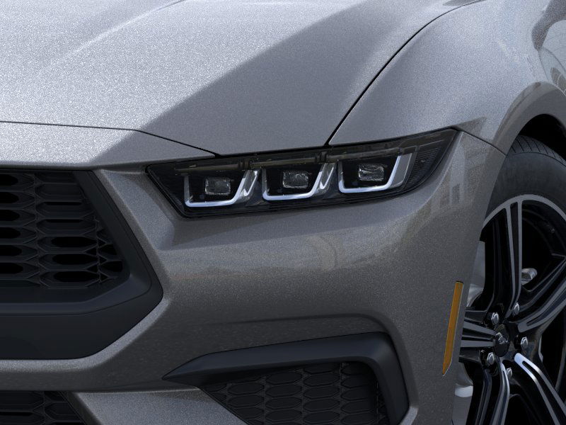 2025 Ford Mustang  6