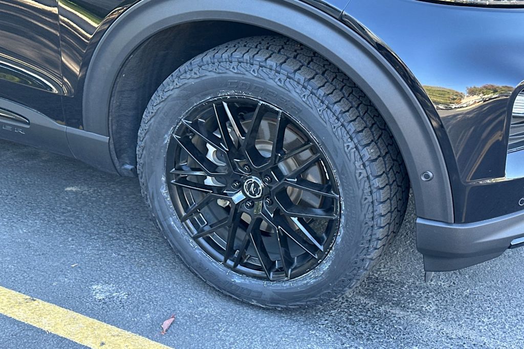 Thumbnail: 2021 Ford Explorer - 4
