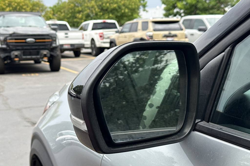 Thumbnail: 2021 Ford Explorer - 9