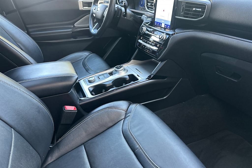 Thumbnail: 2021 Ford Explorer - 12