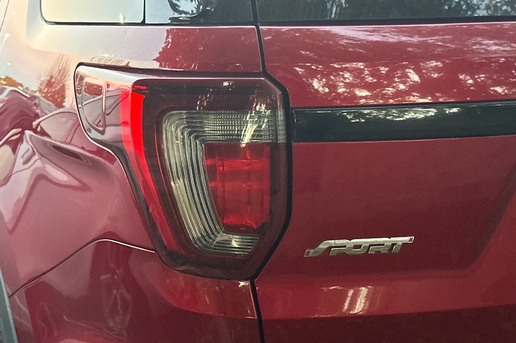 Thumbnail: 2016 Ford Explorer - 10