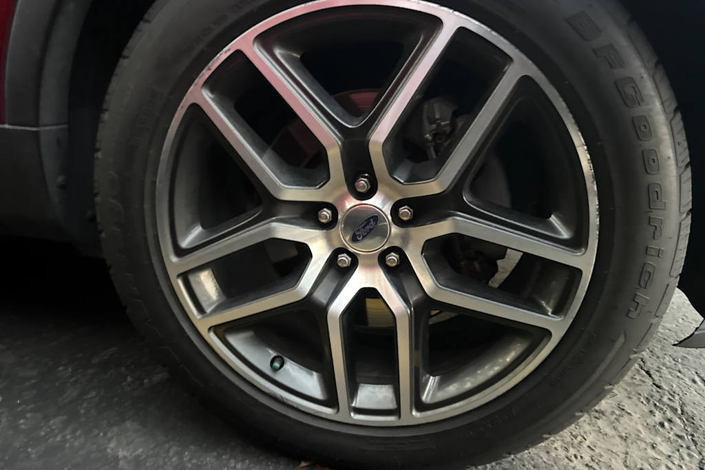 Thumbnail: 2016 Ford Explorer - 5