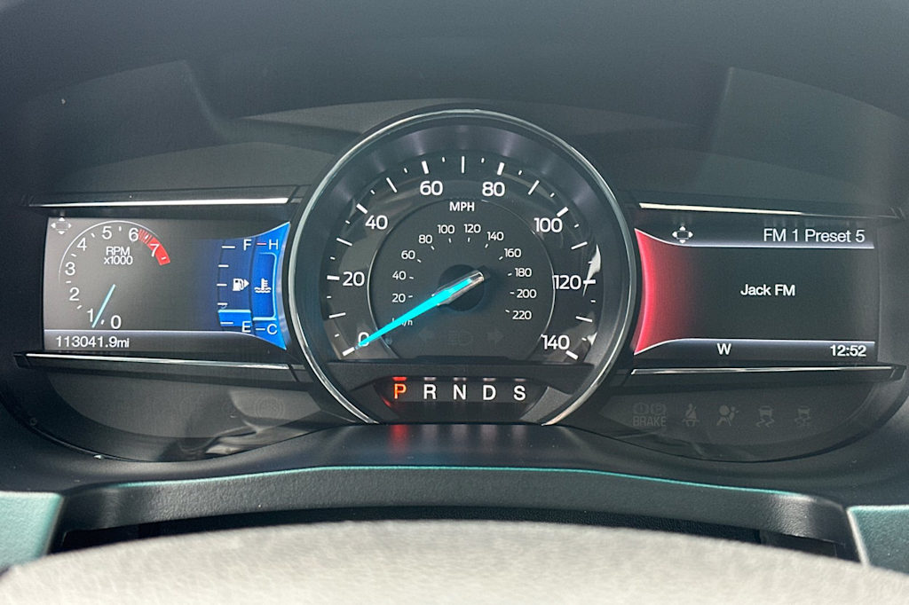 Thumbnail: 2016 Ford Explorer - 14