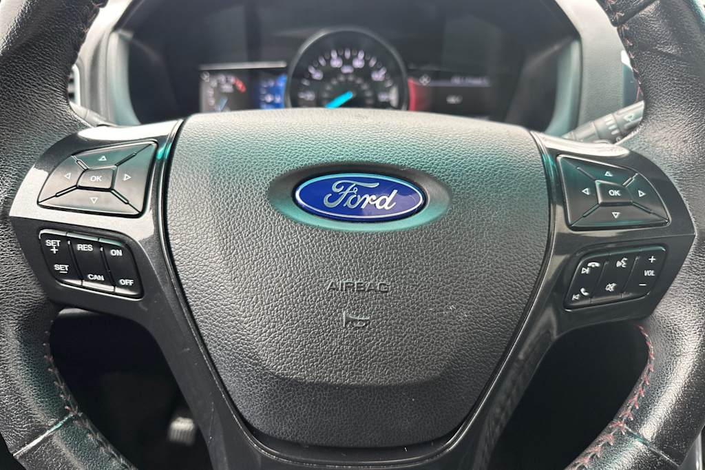 Thumbnail: 2016 Ford Explorer - 28