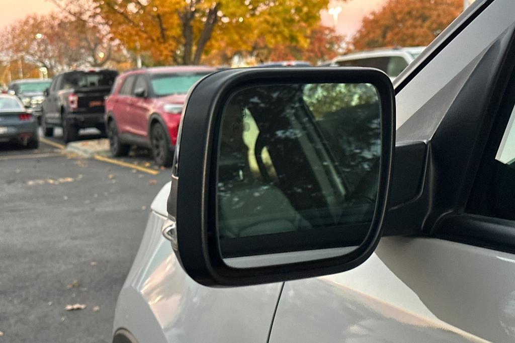 Thumbnail: 2018 Ford Explorer - 11