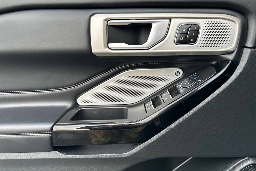 Thumbnail: 2023 Ford Explorer - 20