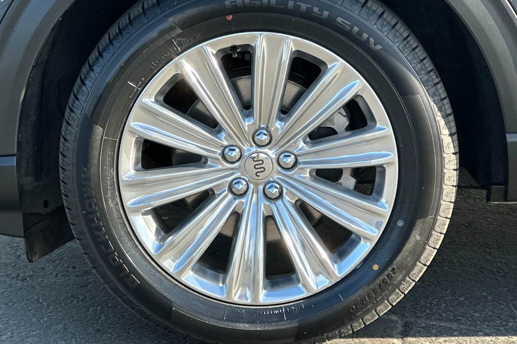 Thumbnail: 2022 Ford Explorer - 8