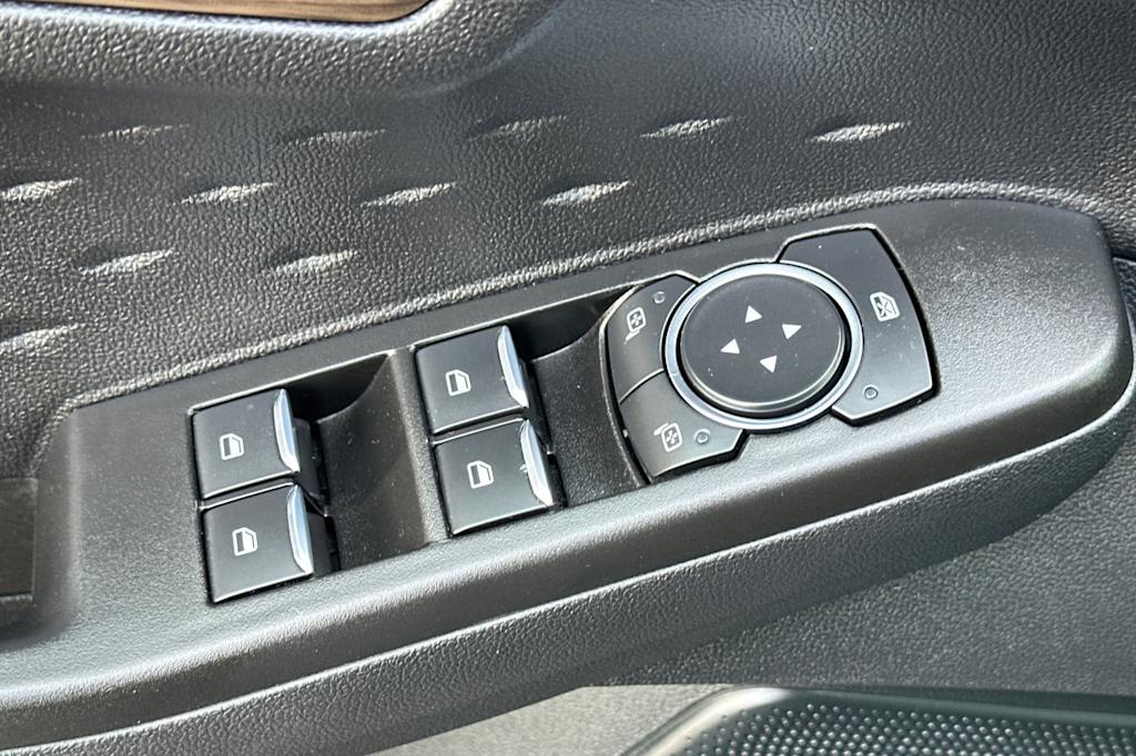 Thumbnail: 2020 Ford Escape - 21