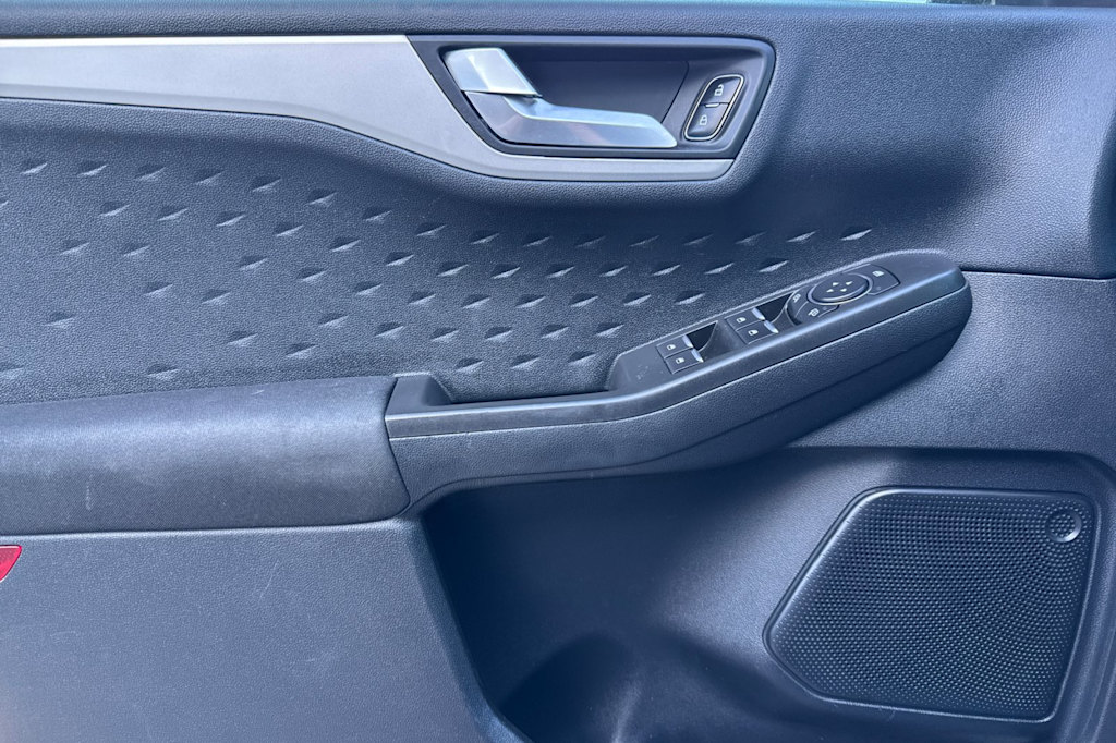 Thumbnail: 2020 Ford Escape - 23