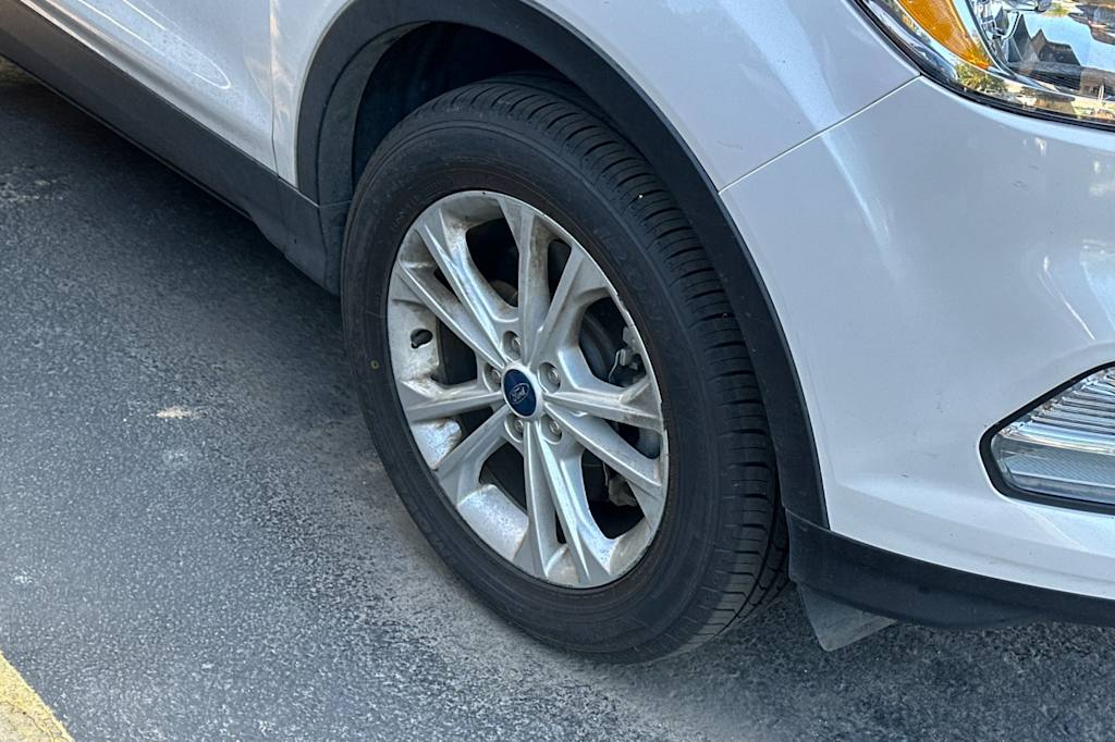 Thumbnail: 2019 Ford Escape - 5