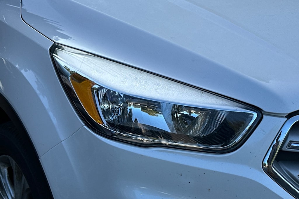 Thumbnail: 2019 Ford Escape - 10