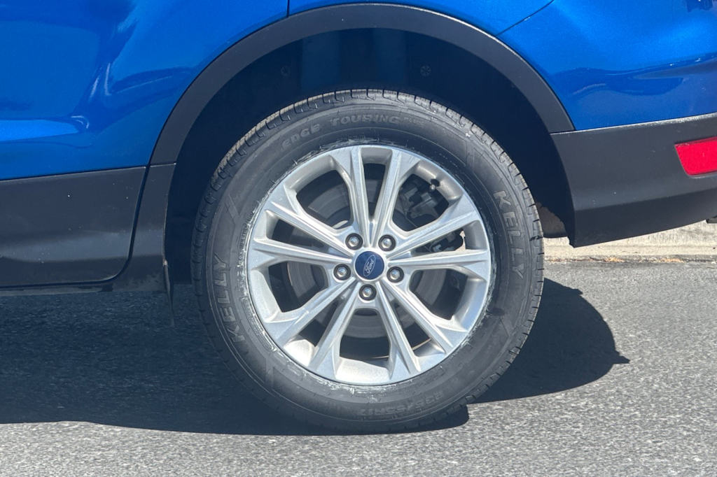 Thumbnail: 2019 Ford Escape - 7
