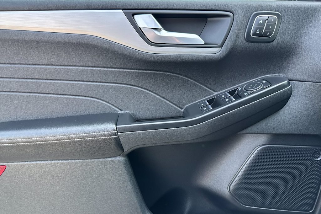 Thumbnail: 2025 Ford Escape - 20