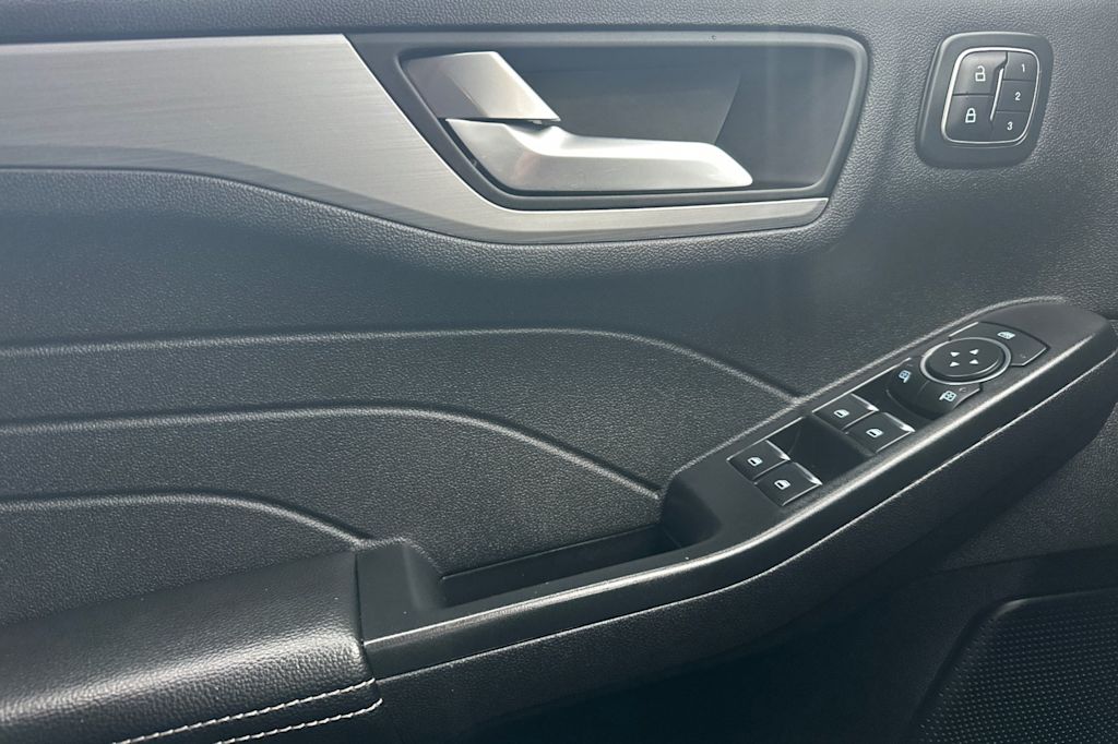 Thumbnail: 2025 Ford Escape - 20