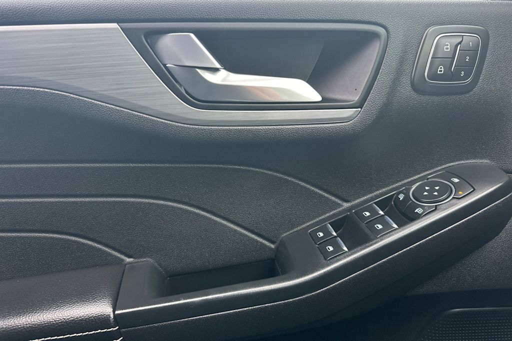 Thumbnail: 2025 Ford Escape - 21