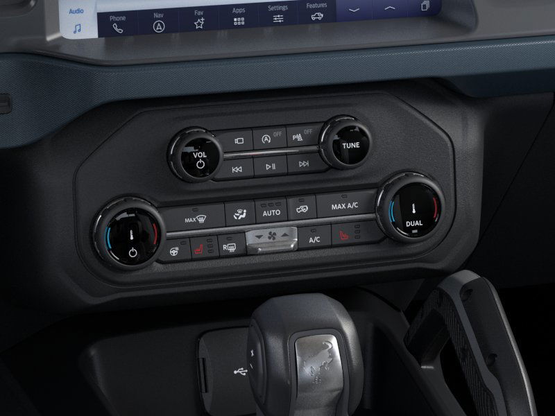 2024 Ford Bronco Outer Banks 21