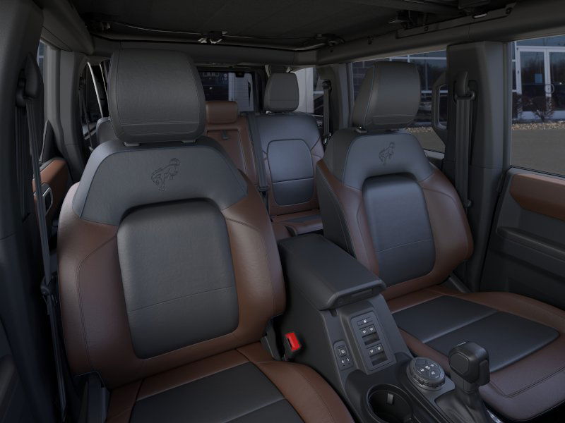 2024 Ford Bronco Outer Banks 7
