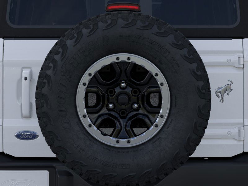 2024 Ford Bronco Outer Banks 8