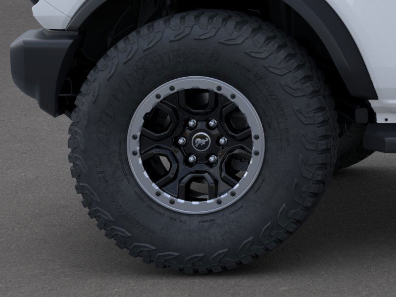 2024 Ford Bronco Outer Banks 9