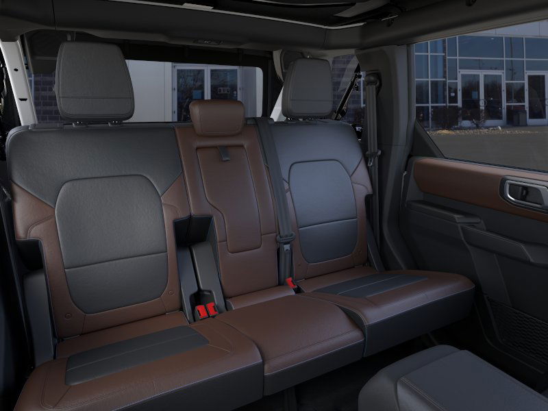 2024 Ford Bronco Outer Banks 12