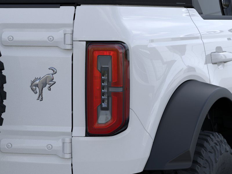 2024 Ford Bronco Outer Banks 25