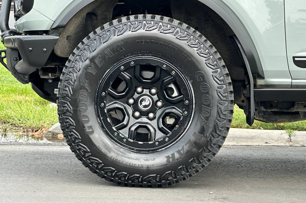 Thumbnail: 2021 Ford Bronco - 6