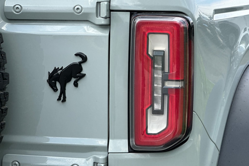 Thumbnail: 2021 Ford Bronco - 28