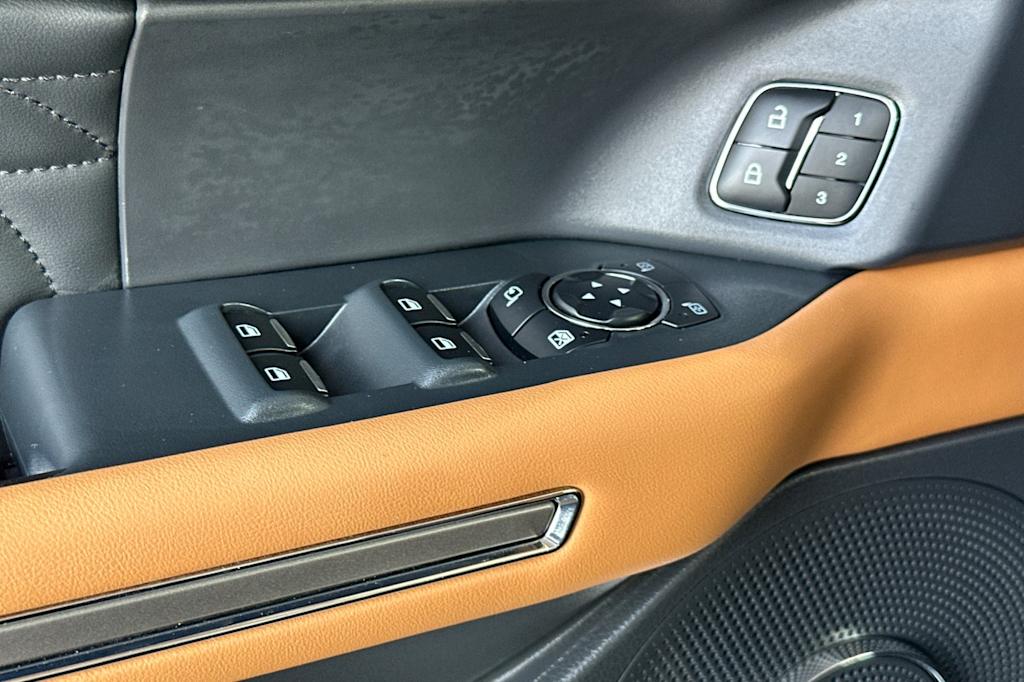 Thumbnail: 2023 Ford Expedition MAX - 21