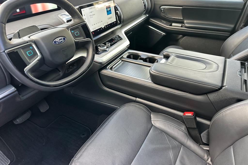 Thumbnail: 2025 Ford Expedition MAX - 9