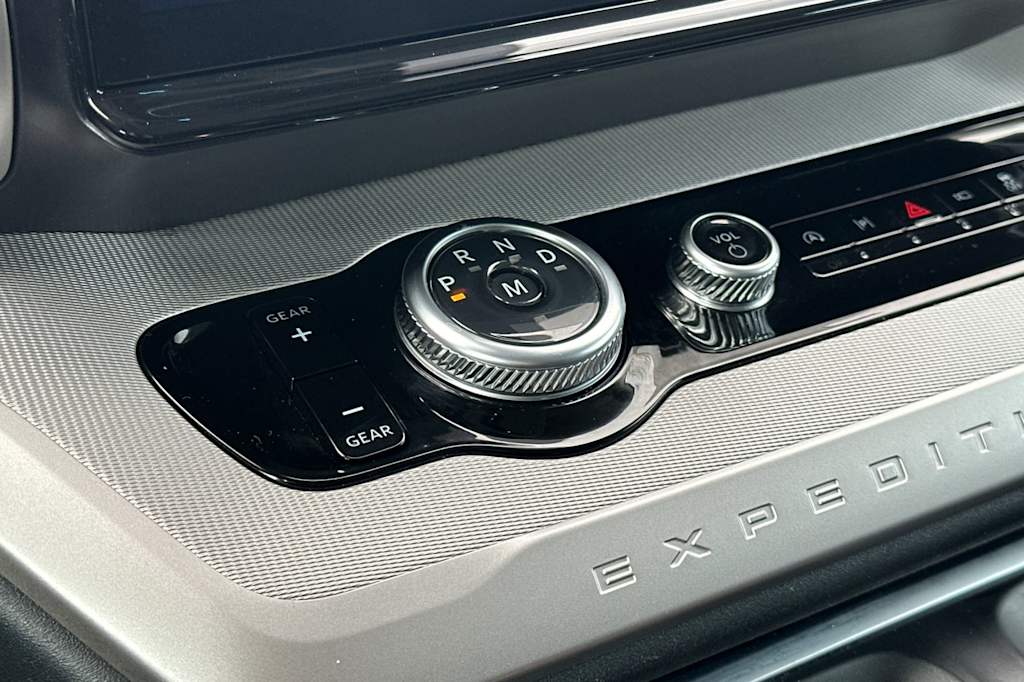 Thumbnail: 2025 Ford Expedition - 25