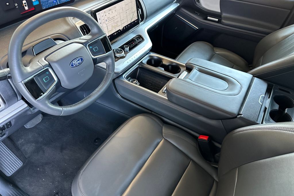 Thumbnail: 2025 Ford Expedition - 8