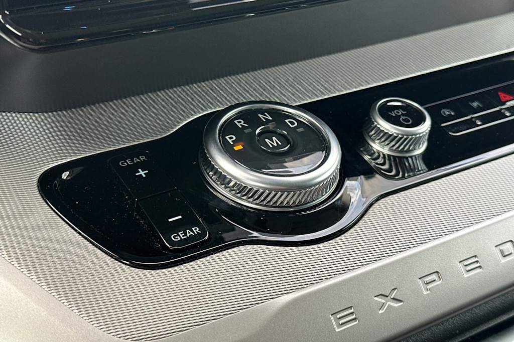 Thumbnail: 2025 Ford Expedition - 25
